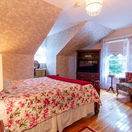 The Dawson House Bed & Breakfast Charlottetown Esterno foto