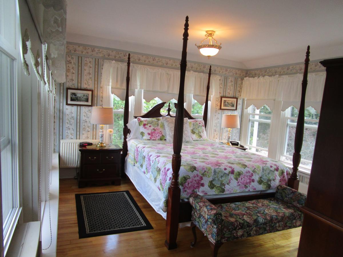 The Dawson House Bed & Breakfast Charlottetown Esterno foto
