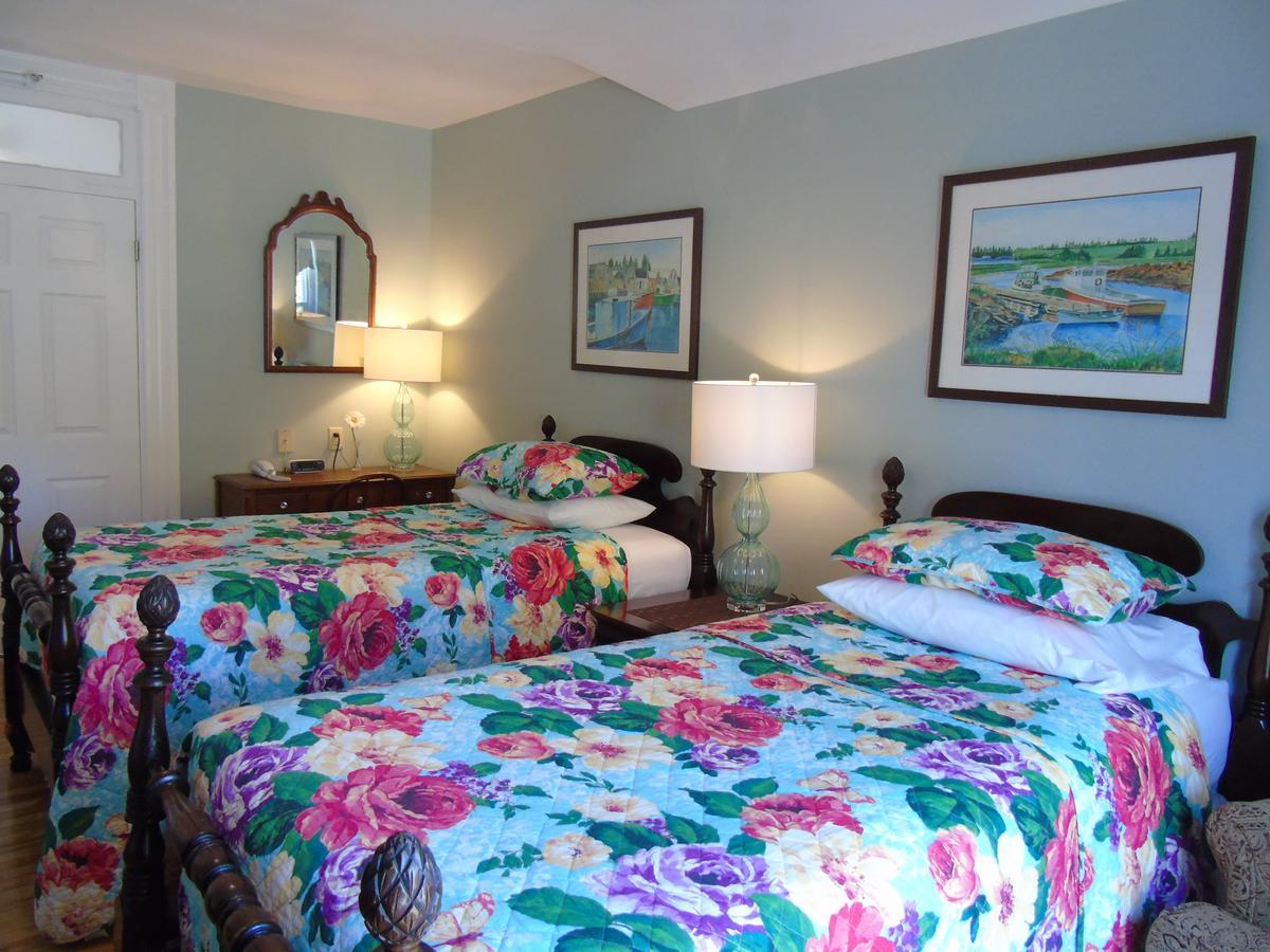 The Dawson House Bed & Breakfast Charlottetown Esterno foto